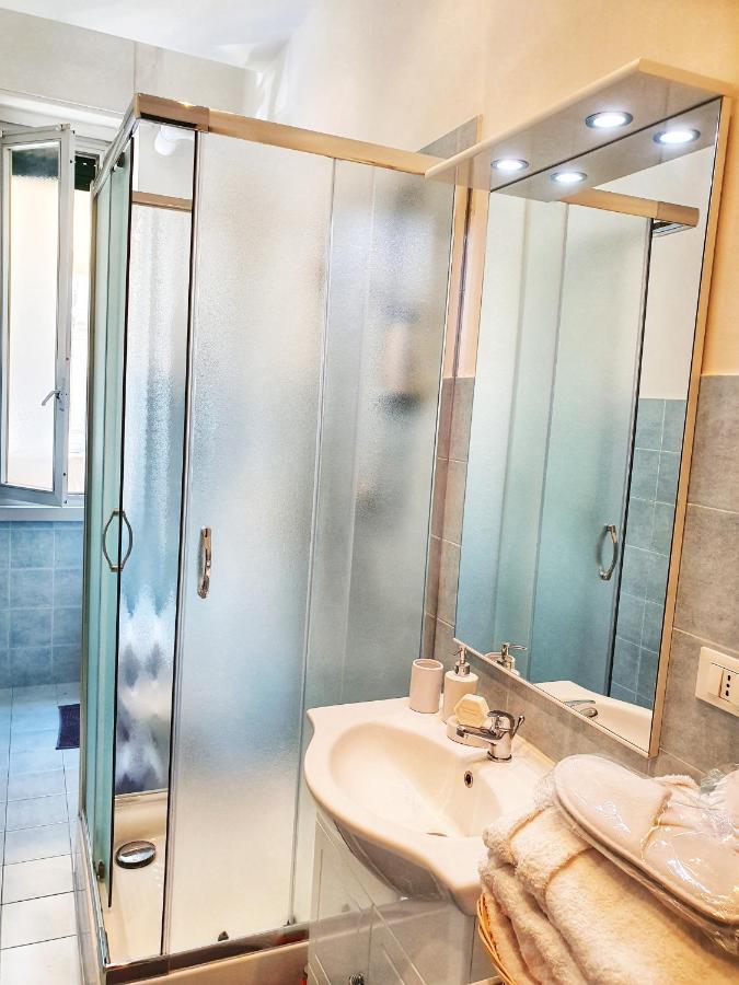 Fantastic House Near The Station Free Parking Apartment Genoa Ngoại thất bức ảnh